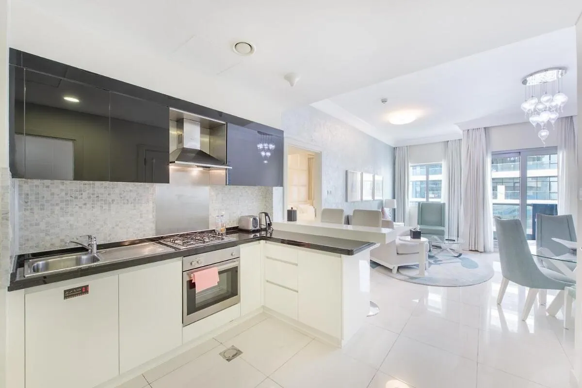 Elegant 1-Bedroom Apartment For 2 At Downtown Dubai With Stunning Canal & Skyline Views