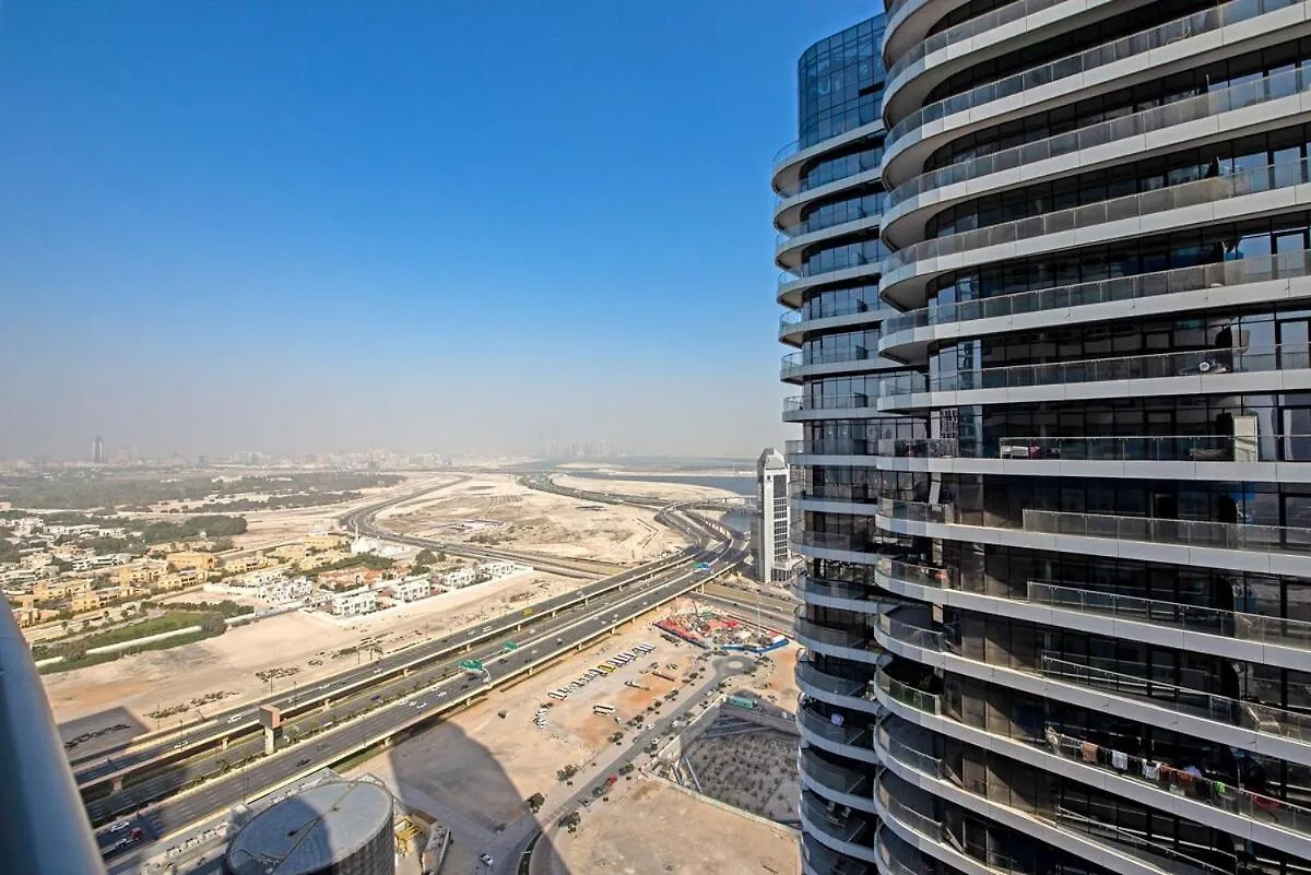 Elegant 1-Bedroom Apartment For 2 At Downtown Dubai With Stunning Canal & Skyline Views