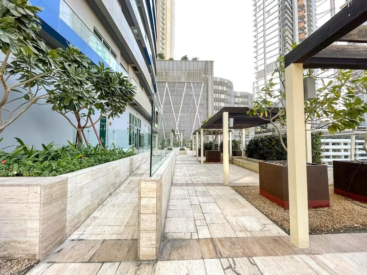 Elegant 1-Bedroom Apartment For 2 At Downtown Dubai With Stunning Canal & Skyline Views