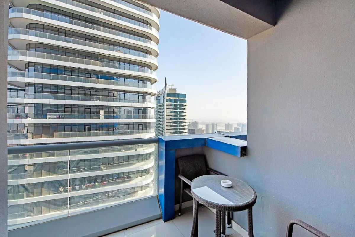 Elegant 1-Bedroom Apartment For 2 At Downtown Dubai With Stunning Canal & Skyline Views